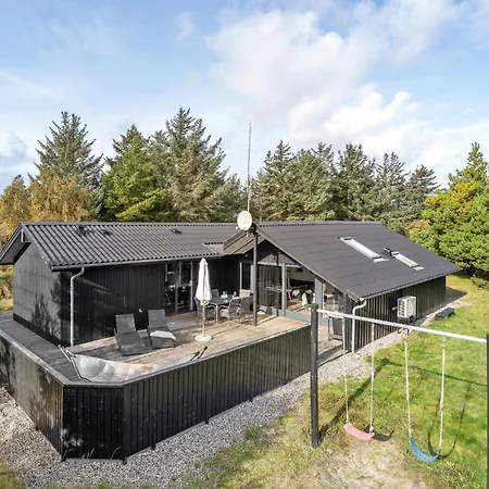 בית נופש Hvide Sande With A Fireplace 5 Bjerregård